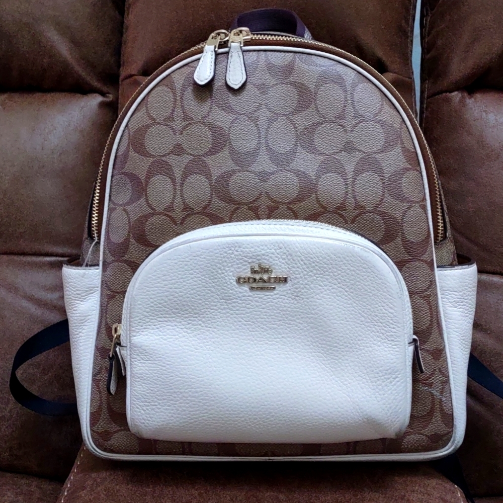 Coach Women's Court backpack in Signature Canvas.. Brown/Cream Gold Accents